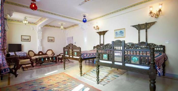 Jagat Niwas Palace